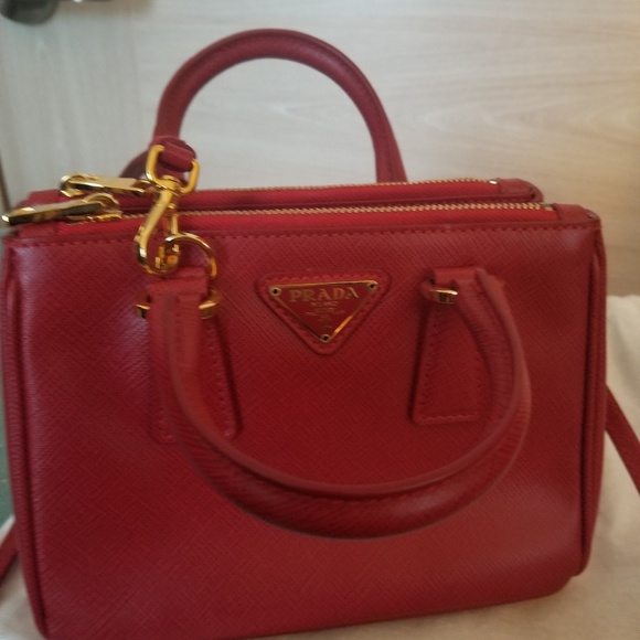 Mini Prada bag - Picture 2 of 8